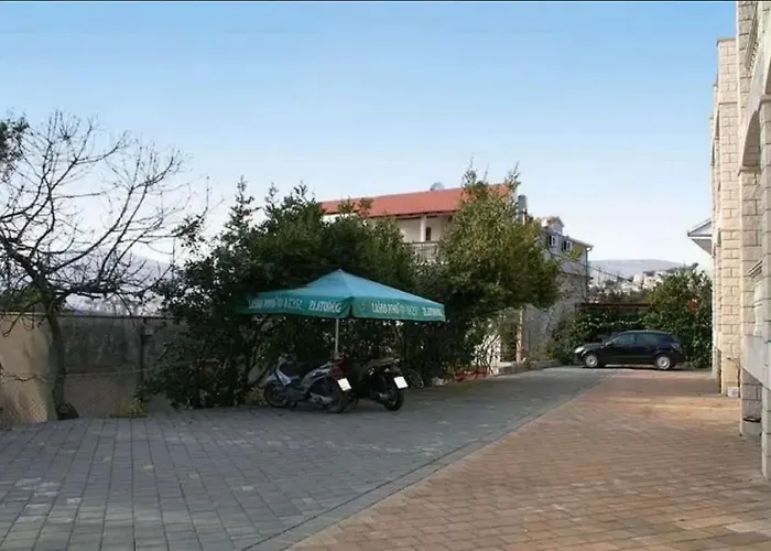 Tija Apartment
